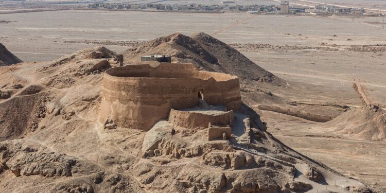 Tower of Silence Tempat Mayat Manusia Dibuang