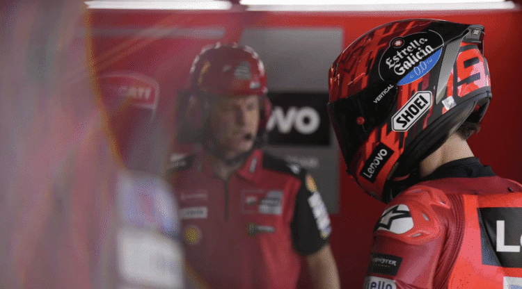 Marc Marquez Sindir Keras Fans Valentino Rossi Usai Crash di MotoGP Spanyol 2025
