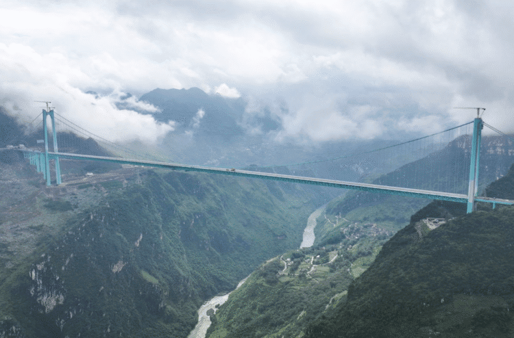 The Huajiang Grand Canyon, Jembatan Tertinggi di China