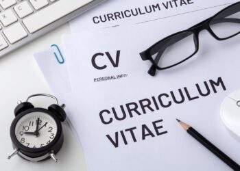 cara membuat CV yang menarik.