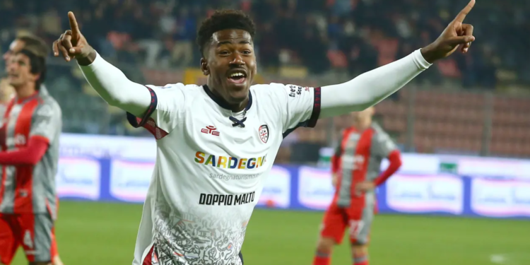 Striker Cagliari Yael Trepy Koma Usai Pingsan di Kolam Renang