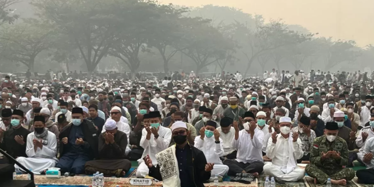 Ribuan Warga Pontianak Salat Istisqa
