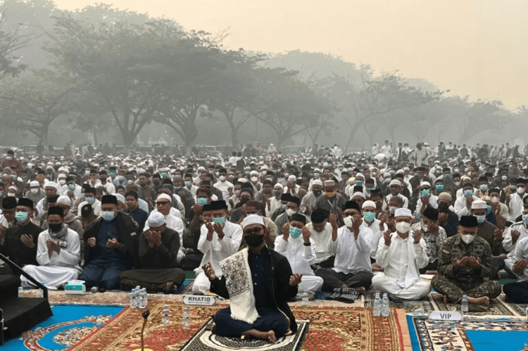 Ribuan Warga Pontianak Salat Istisqa