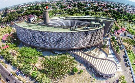 Tampak udara bangunan Museum Tsunami Aceh di Banda Aceh