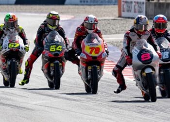 Veda Ega Pratama dalam balapan Moto3 Austria 2026