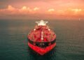 Ilustrasi kapal tanker di laut