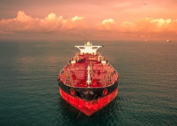 Ilustrasi kapal tanker di laut