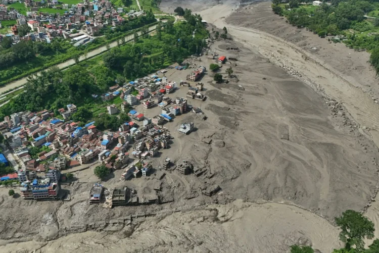 Korban Banjir Bandang Nepal Melonjak Tembus 1.000 Orang