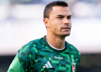 Emil Audero ke Rayo Vallecano