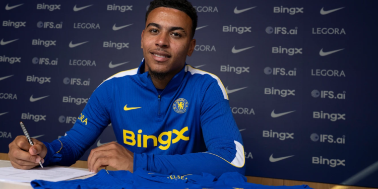 The Blues sukses memboyong penyerang Morgan Rogers dari Aston Villa