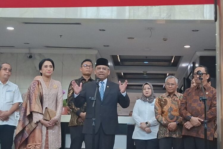 Keterangan pers usai pelantikan Menteri Keuangan di Istana