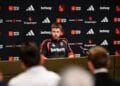 Michael Carrick pelatih Manchester United dalam konferensi pers