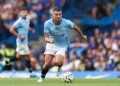 Mateo Kovačić membawa bola bersama Manchester City