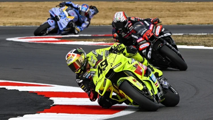 Aksi balapan MotoGP di Sirkuit Misano