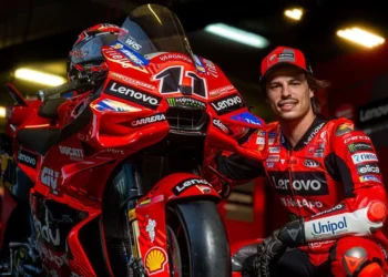 Nicolo Bulega bersama motor Ducati