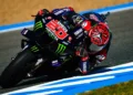 Fabio Quartararo membalap dengan motor Yamaha di MotoGP