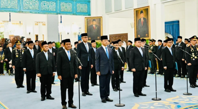 Pelantikan menteri dan wakil menteri Kabinet Merah Putih di Istana Negara pada 1 Oktober 2026