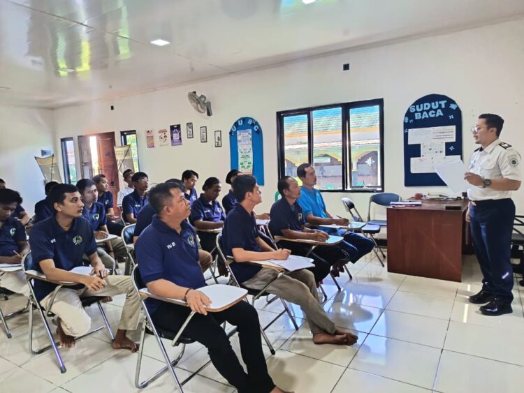 Warga Binaan Lapas Cilegon Ikuti Ujian PKBM, Tak Ada Kata Terlambat untuk Belajar