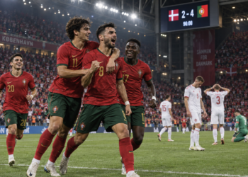 Ilustrasi pemain Portugal merayakan kemenangan atas Denmark