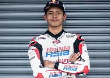 Veda Ega Pratama mengenakan baju balap Honda Team Asia