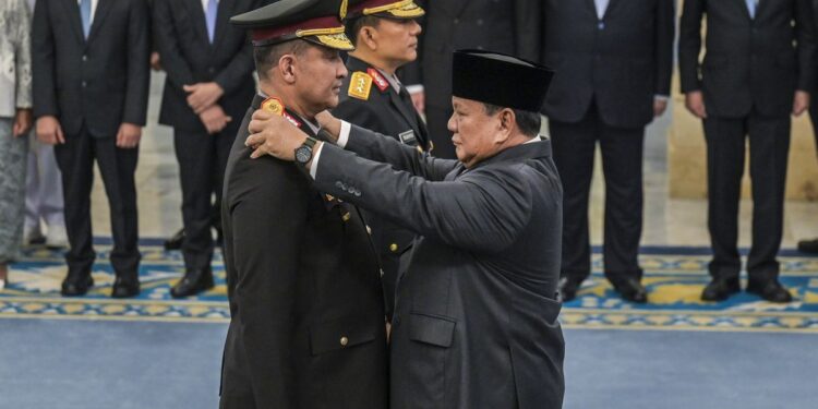 Presiden Prabowo Subianto melantik Suyudi Ario Seto sebagai Kapolri