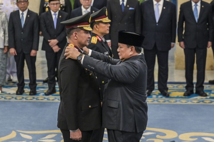 Presiden Prabowo Subianto melantik Suyudi Ario Seto sebagai Kapolri
